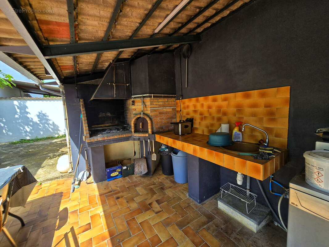 Maison à SAINT-HILAIRE-DE-BRETHMAS