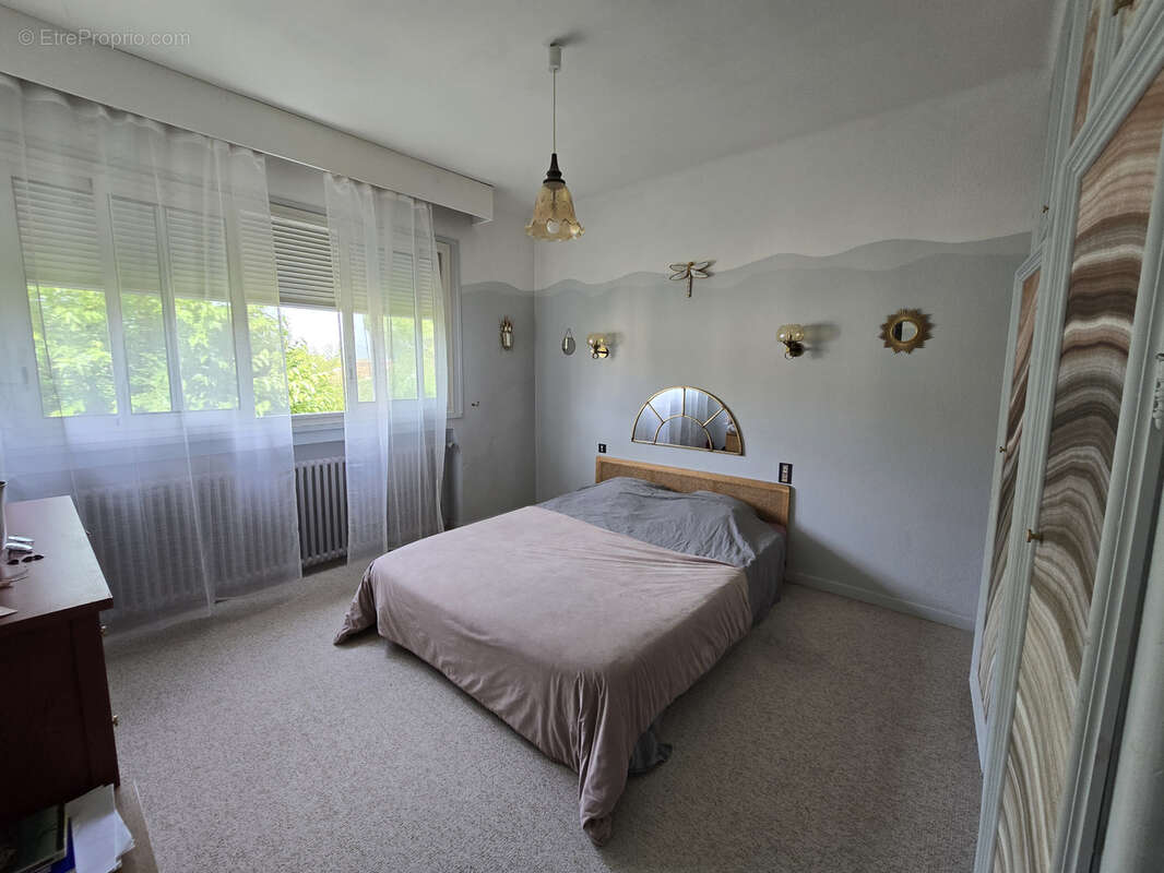 Maison à SAINT-HILAIRE-DE-BRETHMAS