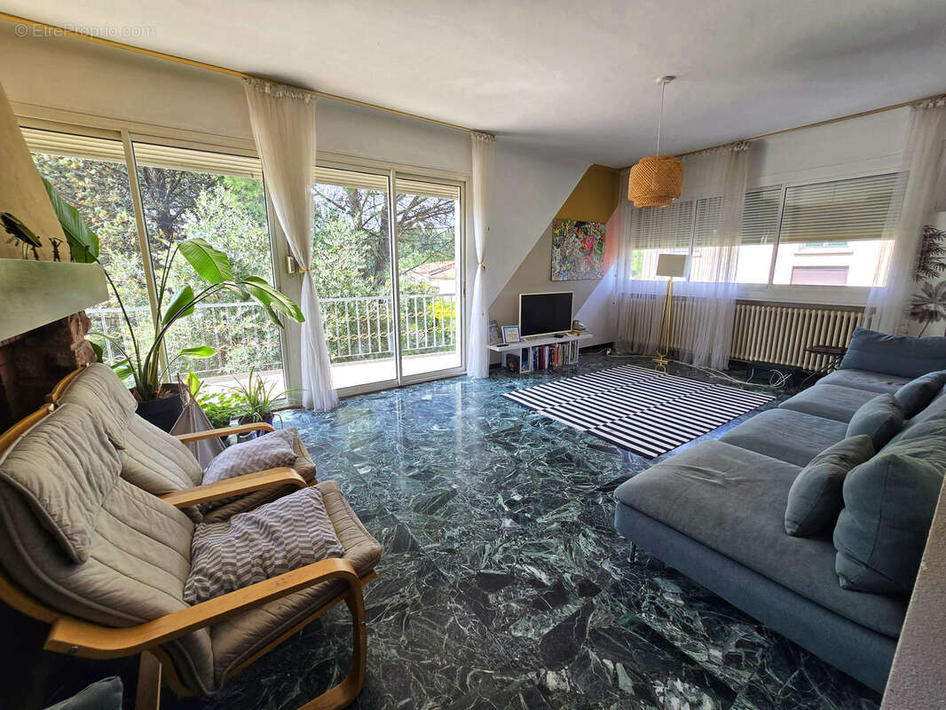 Maison à SAINT-HILAIRE-DE-BRETHMAS