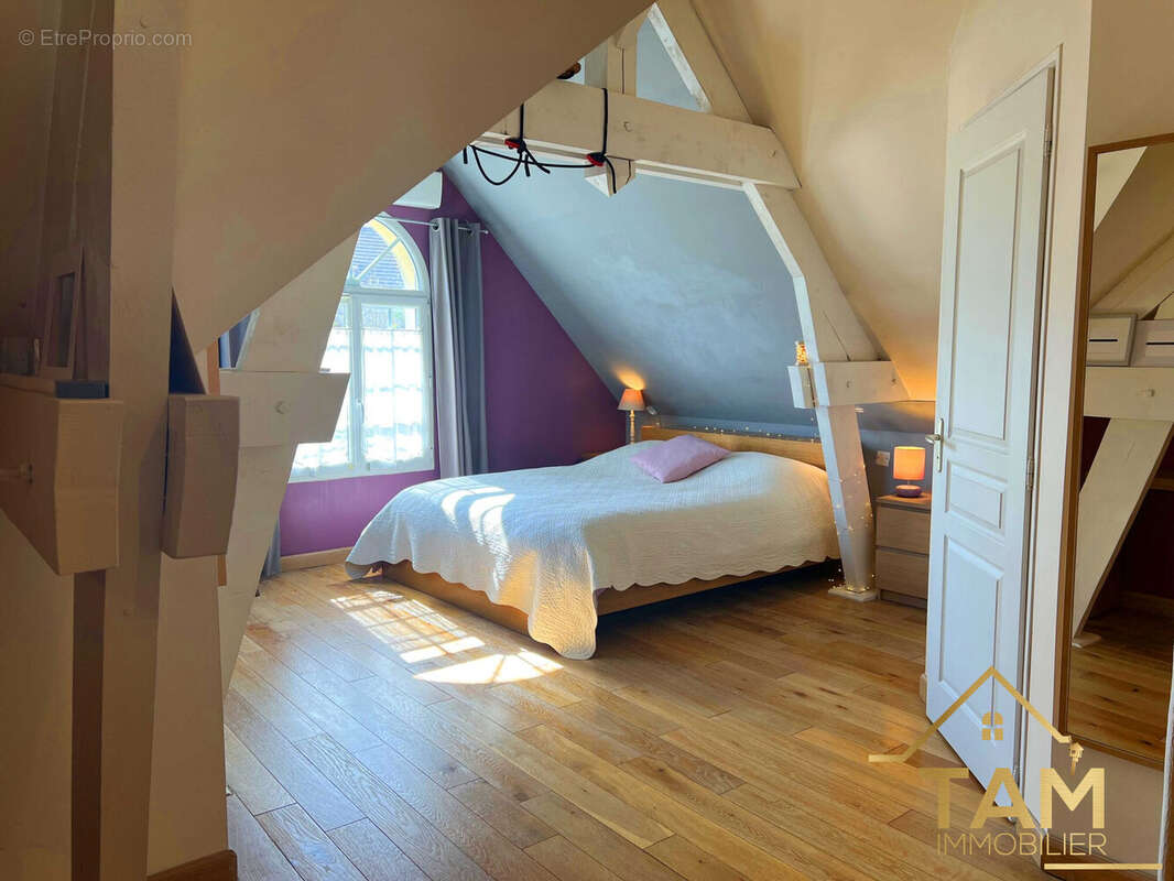 Maison à FONTENAY-LE-FLEURY