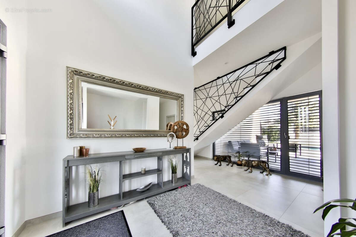 Maison à VILLAGE-NEUF