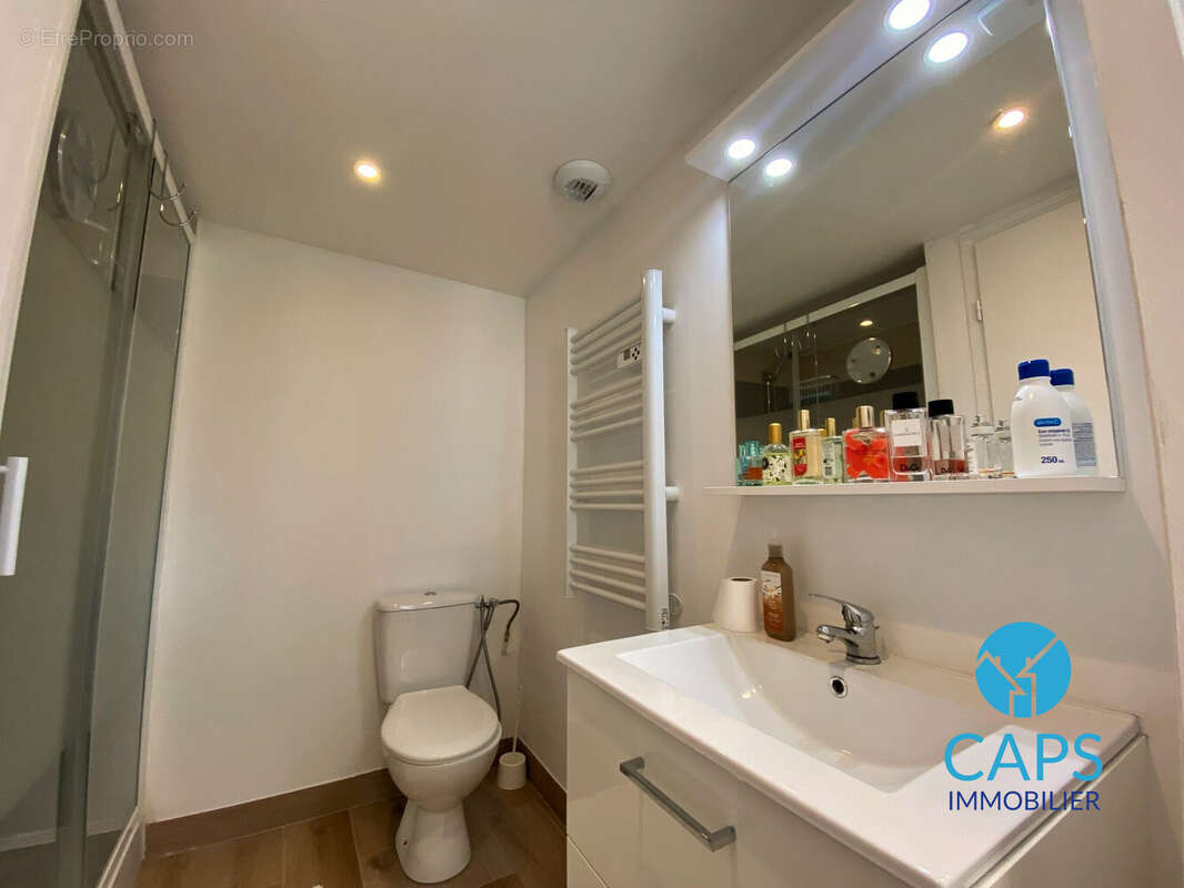 Appartement à VALLAURIS