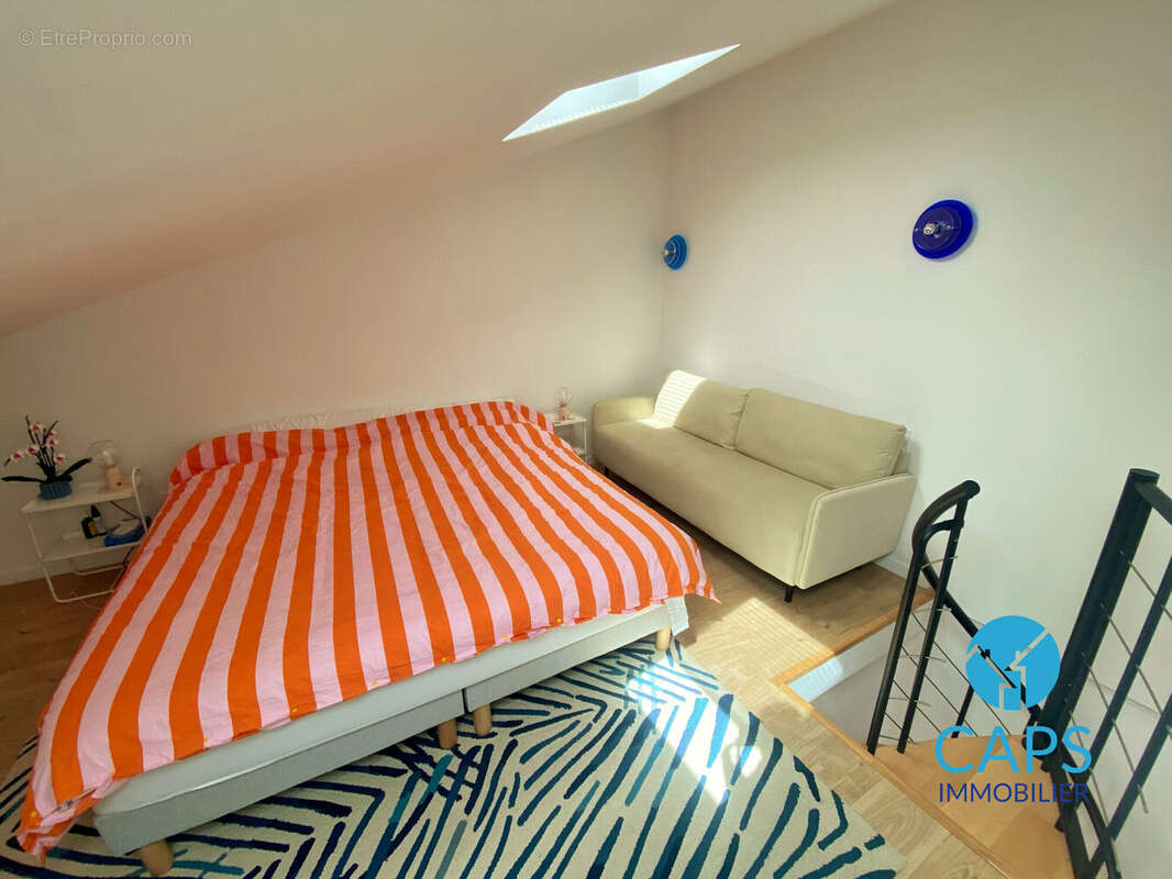 Appartement à VALLAURIS