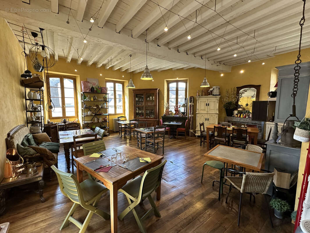 Commerce à OLORON-SAINTE-MARIE