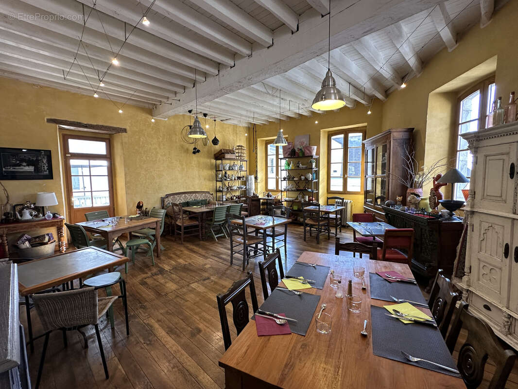 Commerce à OLORON-SAINTE-MARIE