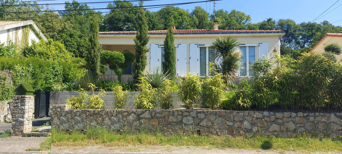 Maison à LES HERBIERS