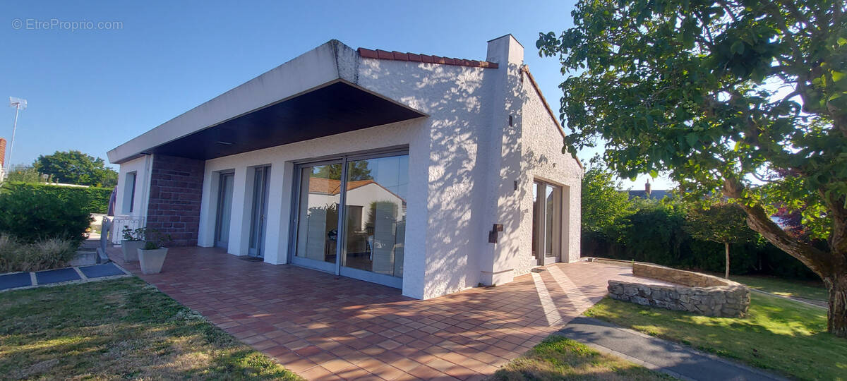 Maison à LES HERBIERS