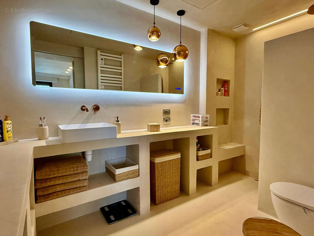 Appartement à ROQUEBRUNE-CAP-MARTIN