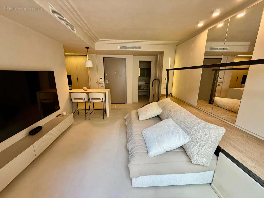 Appartement à ROQUEBRUNE-CAP-MARTIN