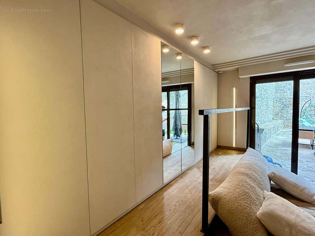 Appartement à ROQUEBRUNE-CAP-MARTIN