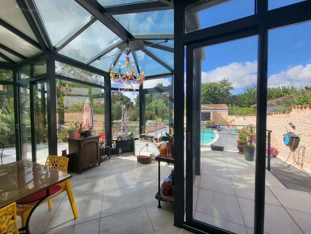 Maison à SAINT-JEAN-D&#039;ANGELY