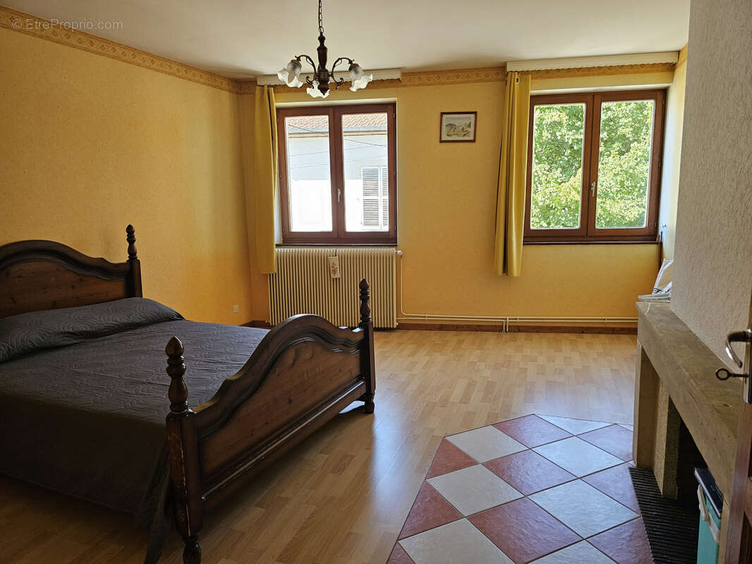 Maison à NOVEANT-SUR-MOSELLE