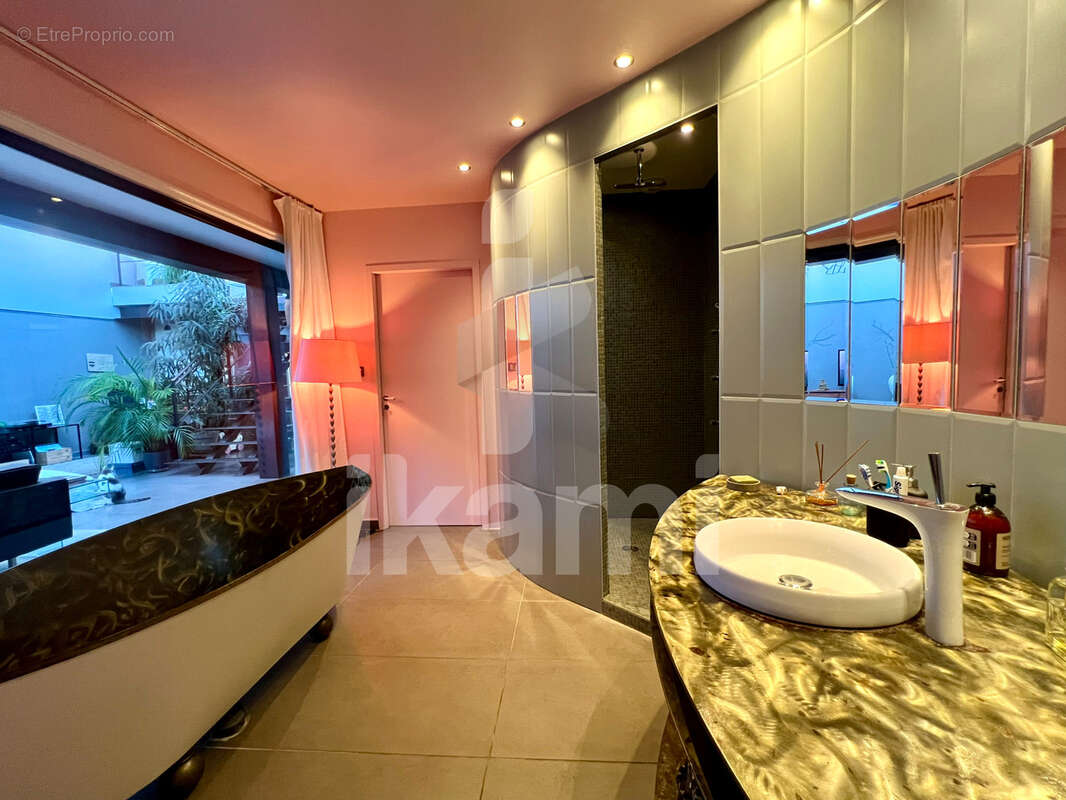 Maison à BOURG-DE-PEAGE