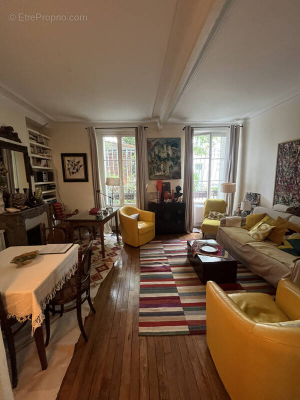 Appartement à PARIS-19E