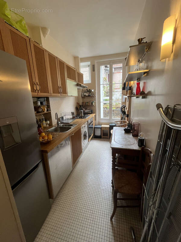 Appartement à PARIS-19E