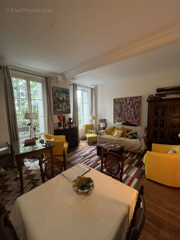 Appartement à PARIS-19E