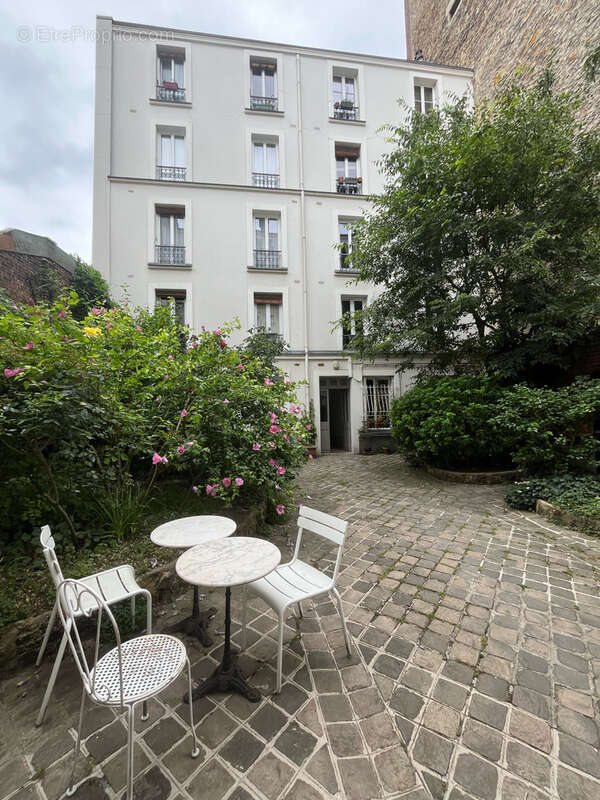 Appartement à PARIS-19E