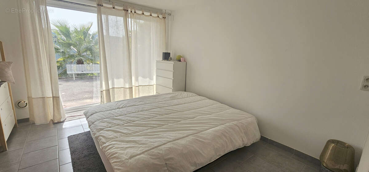 Maison à BAGNOLS-EN-FORET