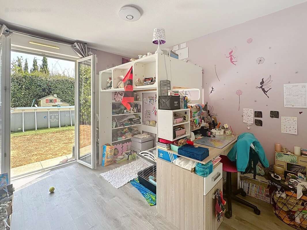 Appartement à SAINT-LAURENT-DU-VAR