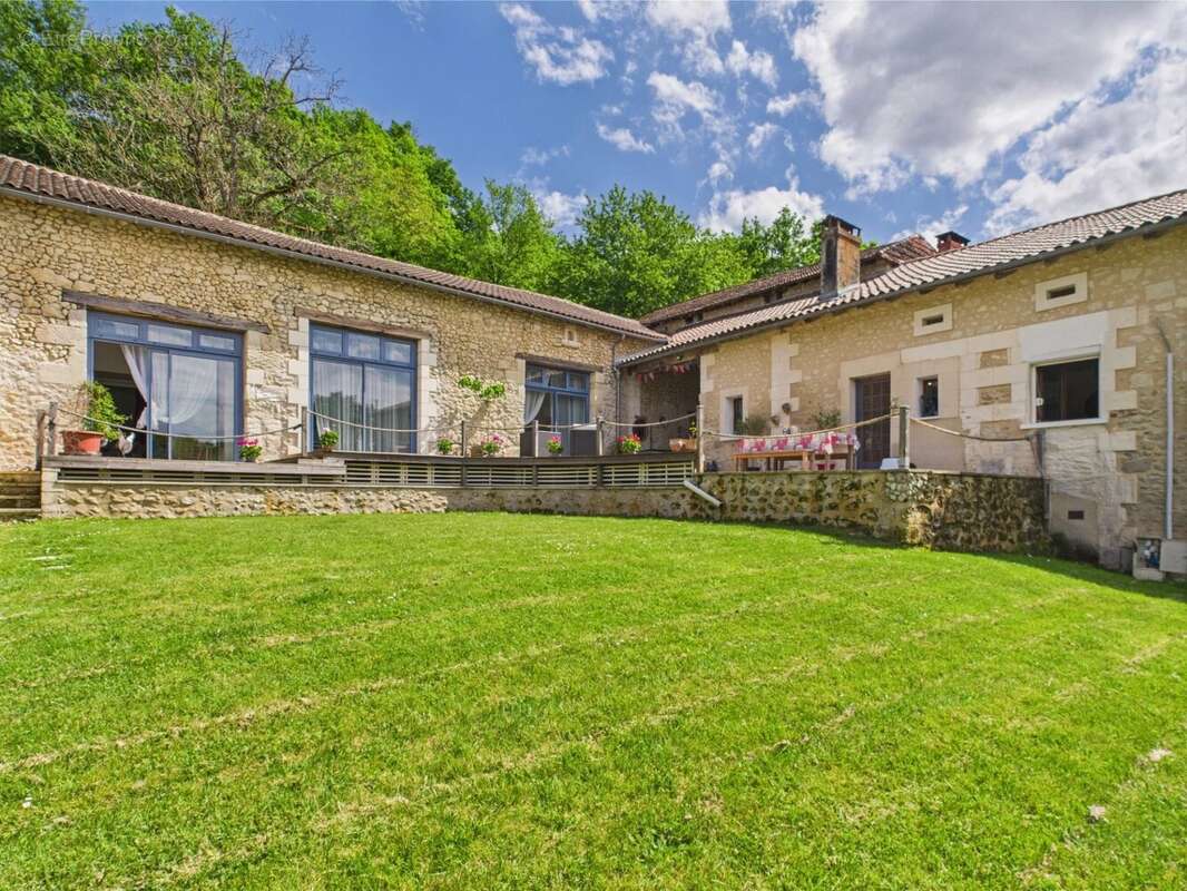 Maison à TOCANE-SAINT-APRE