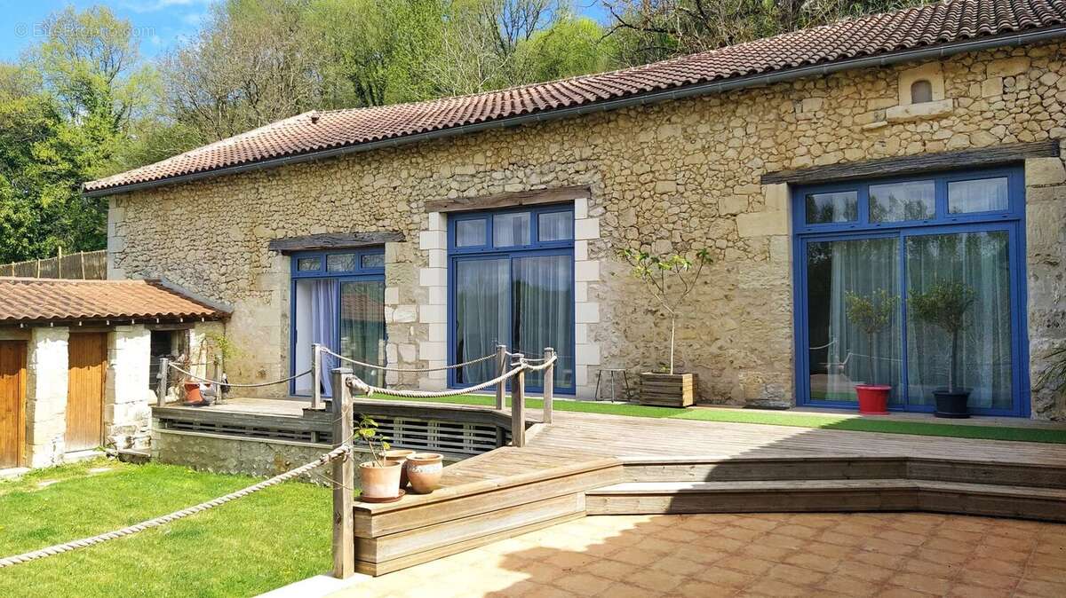 Maison à TOCANE-SAINT-APRE