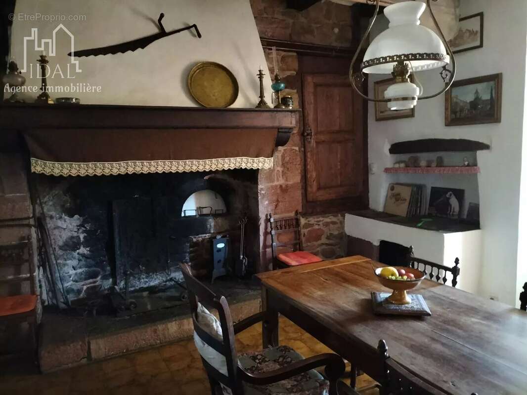 Maison à SAINT-AFFRIQUE