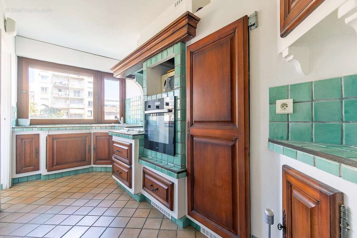 Appartement à MARSEILLE-6E