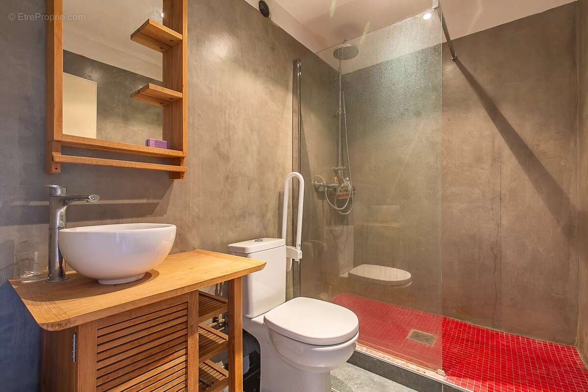 Appartement à MARSEILLE-6E