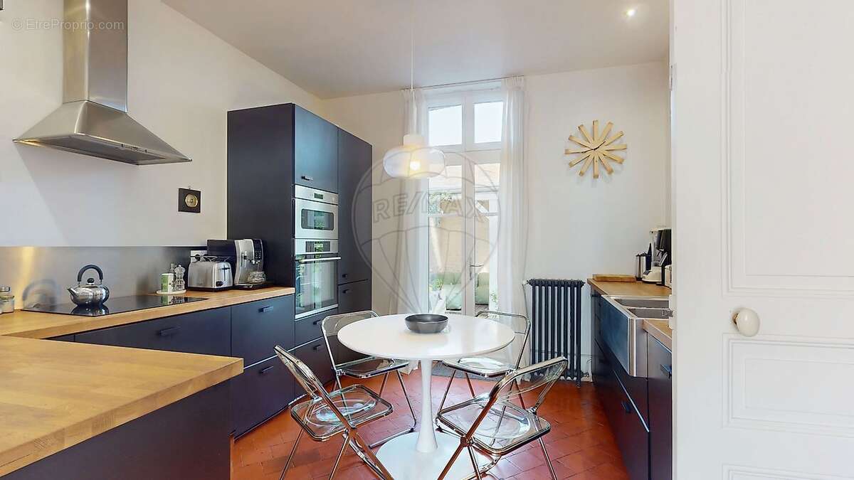 Maison à FLEURY-LES-AUBRAIS