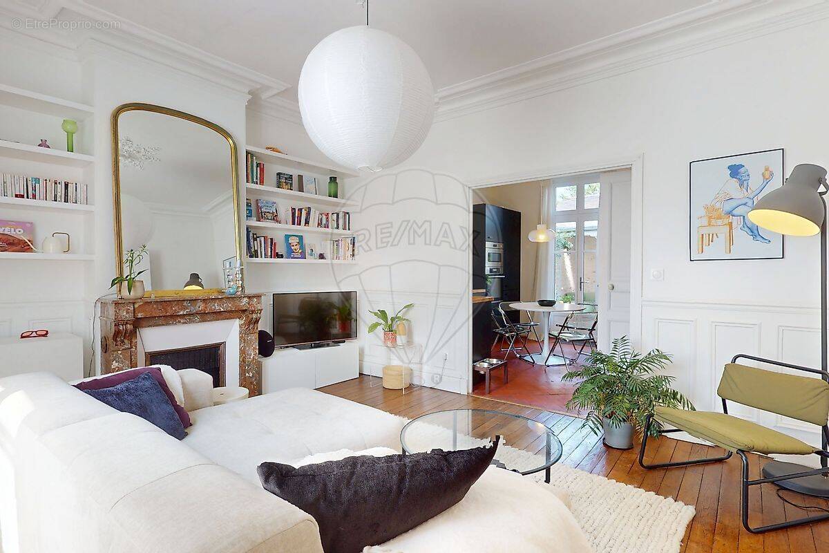 Maison à FLEURY-LES-AUBRAIS