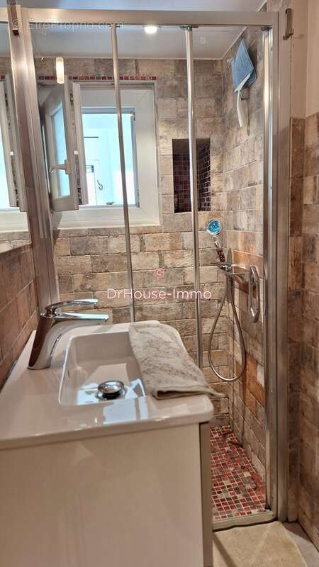 Appartement à SIX-FOURS-LES-PLAGES