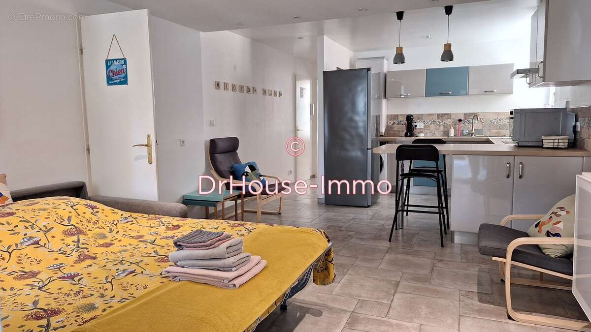 Appartement à SIX-FOURS-LES-PLAGES