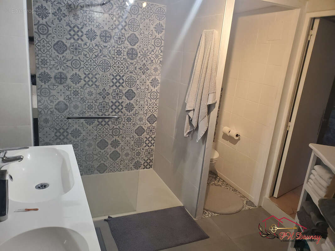 Maison à SAINT-CESAIRE-DE-GAUZIGNAN