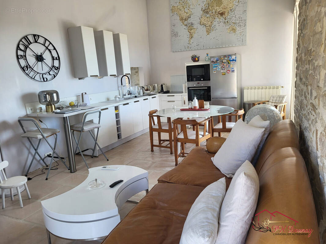 Maison à SAINT-CESAIRE-DE-GAUZIGNAN