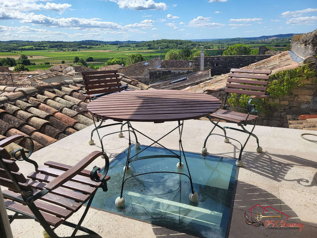 Maison à SAINT-CESAIRE-DE-GAUZIGNAN