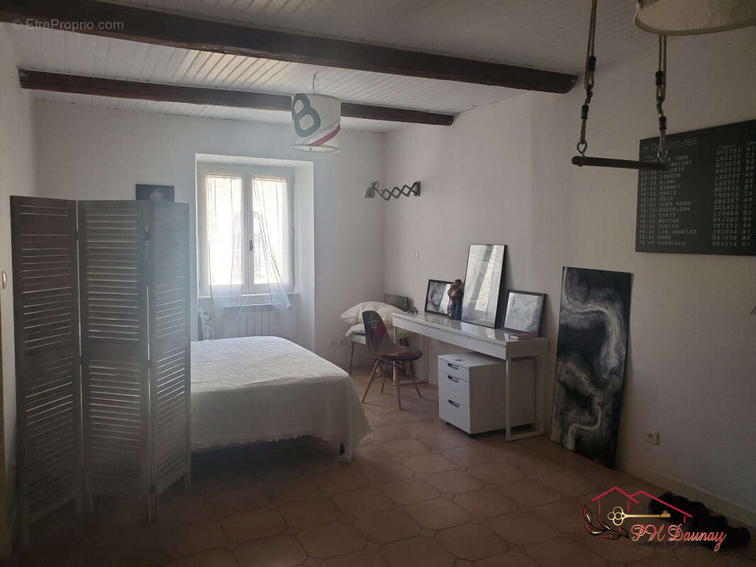 Maison à SAINT-CESAIRE-DE-GAUZIGNAN