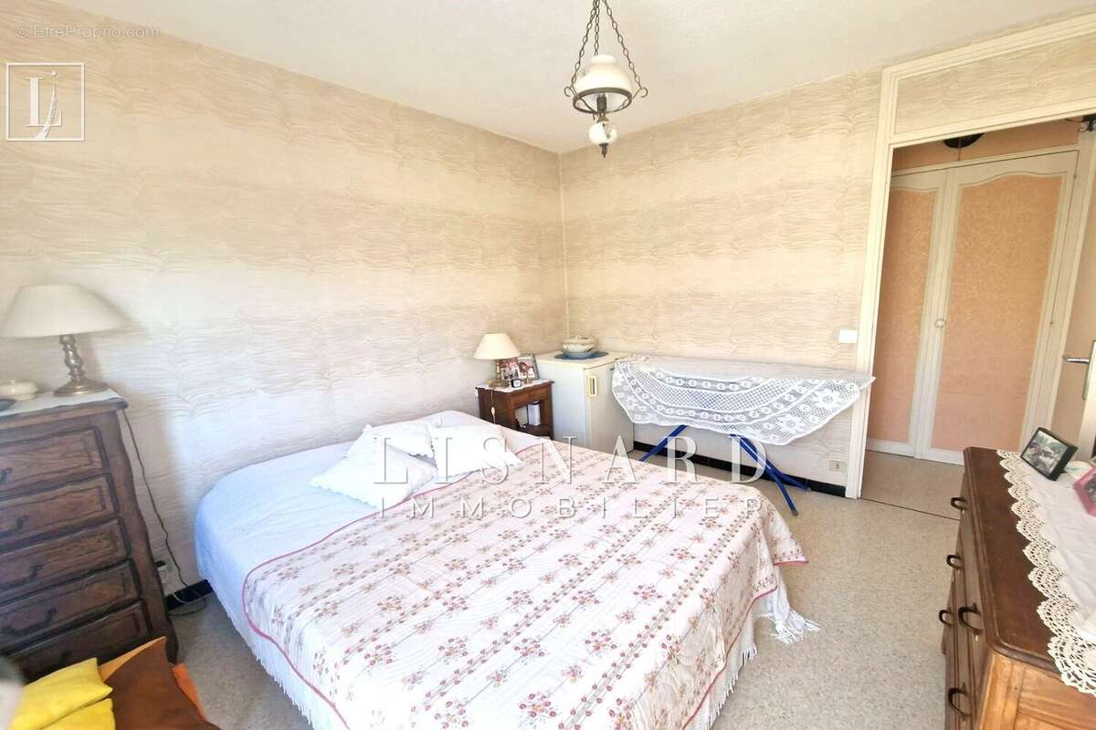 Appartement à VALLAURIS