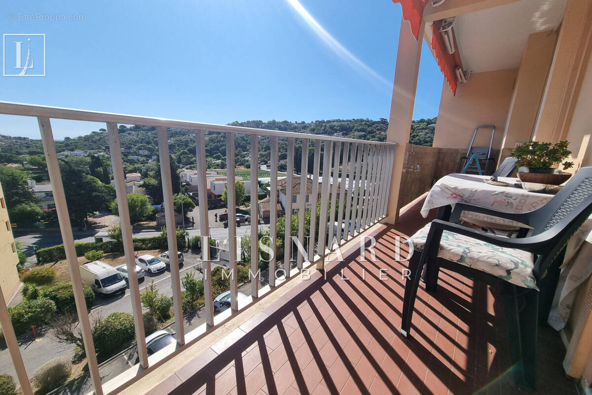 Appartement à VALLAURIS