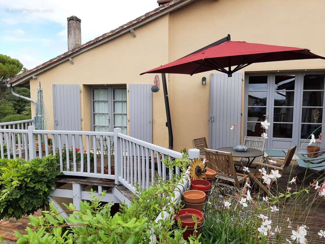 Maison à AUBETERRE-SUR-DRONNE