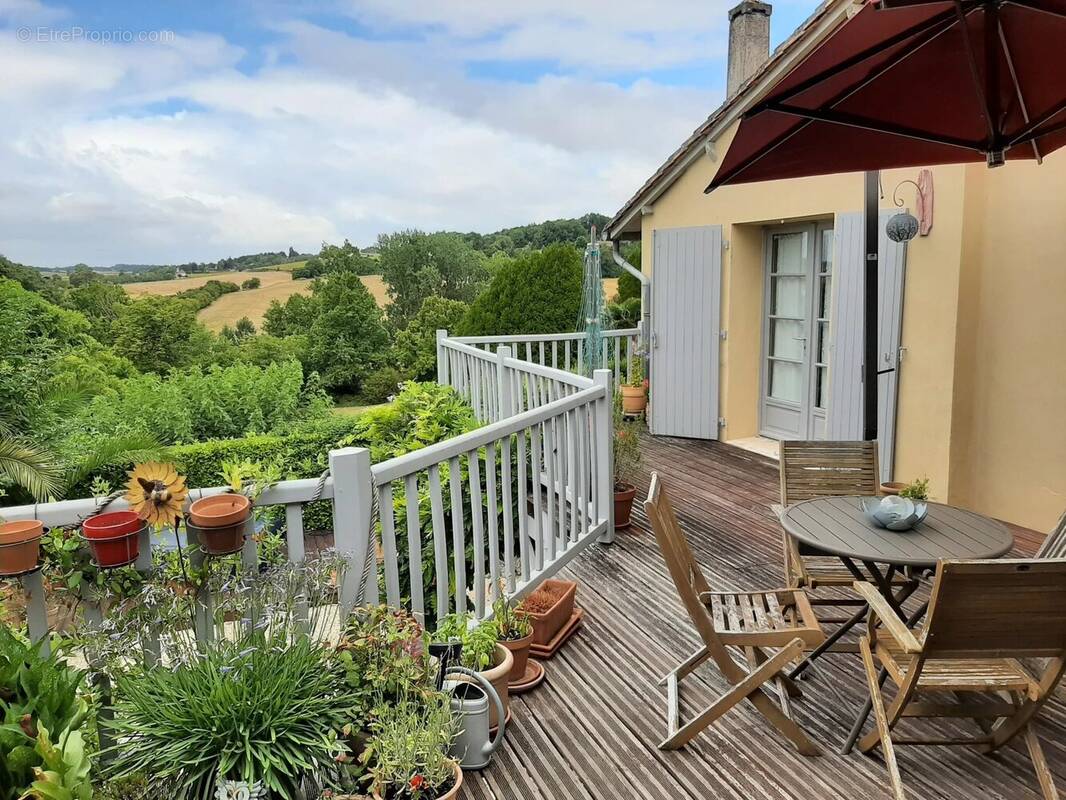 Maison à AUBETERRE-SUR-DRONNE