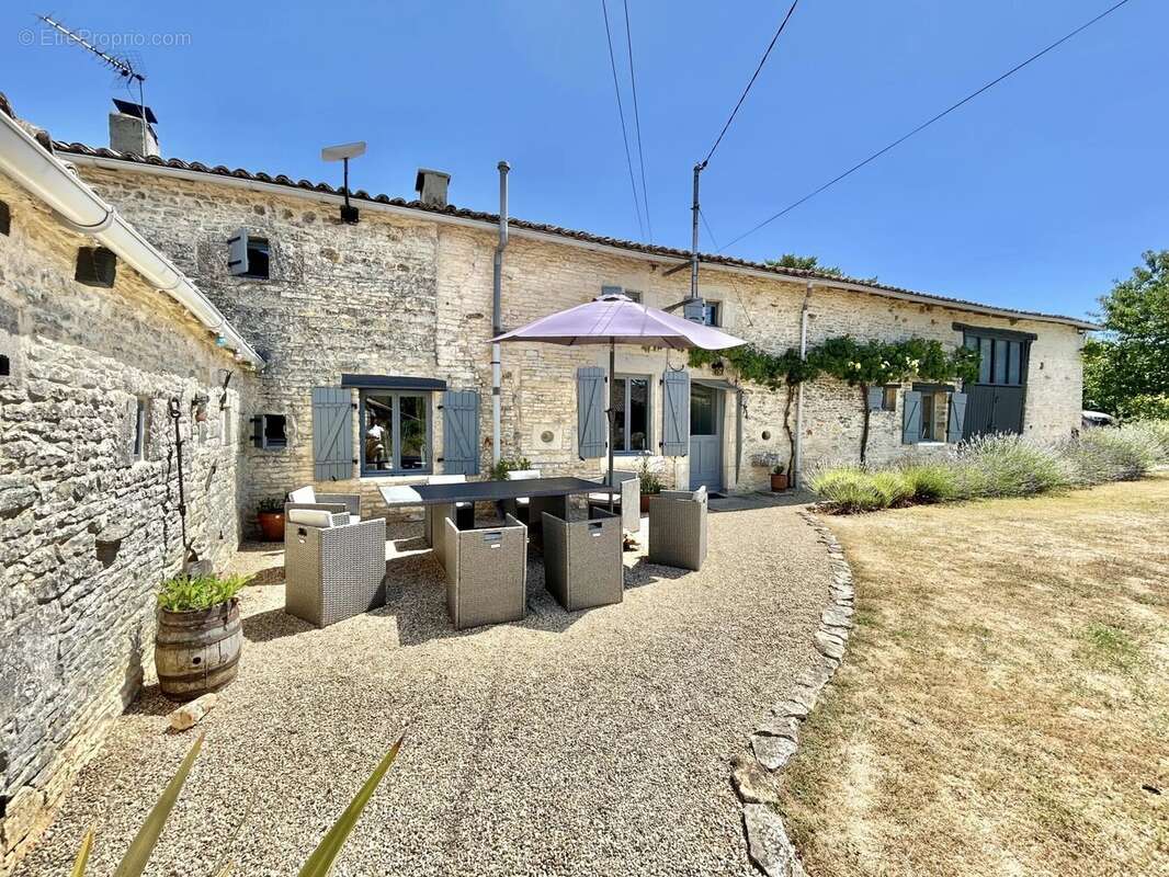 Maison à SAUZE-VAUSSAIS