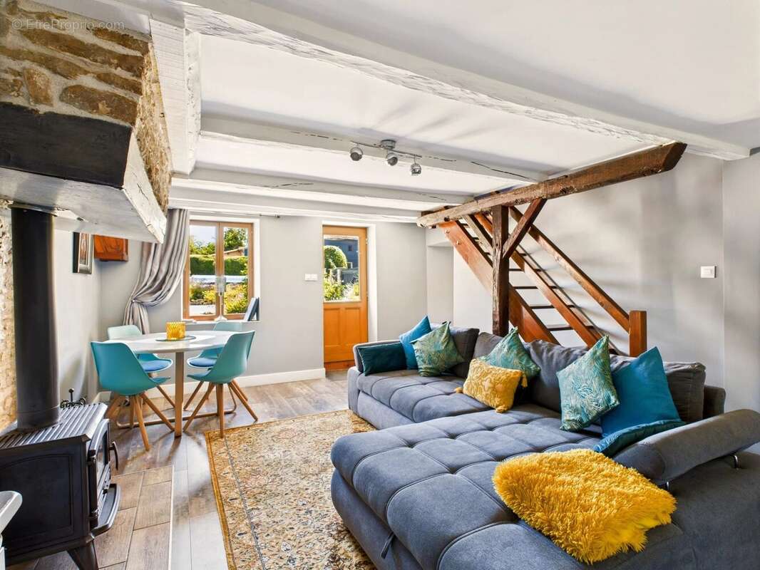 Maison à SAUZE-VAUSSAIS