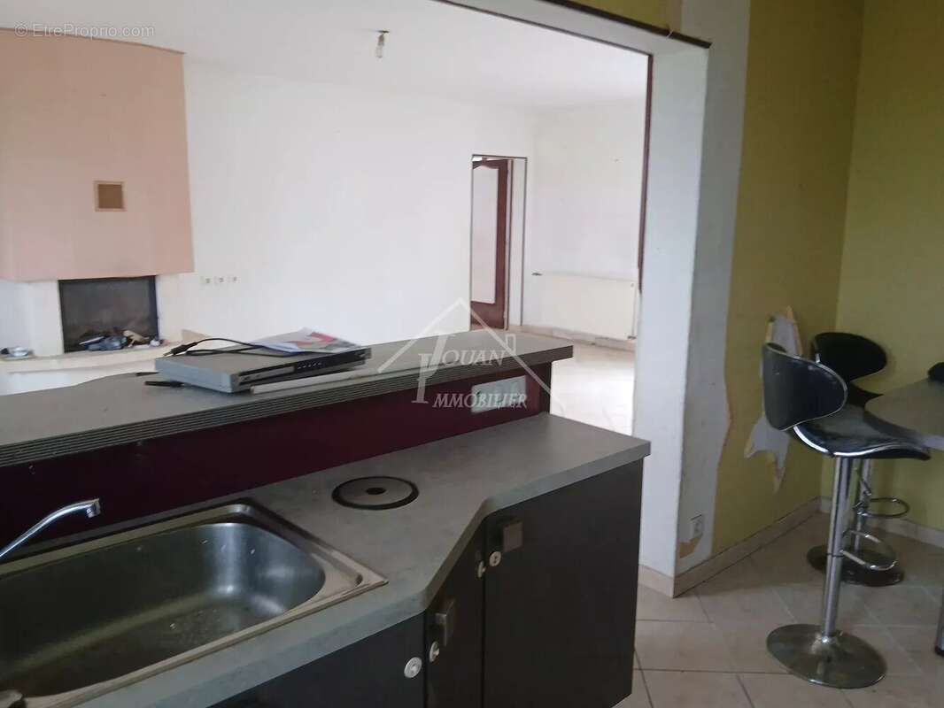 Maison à CHAVROCHES