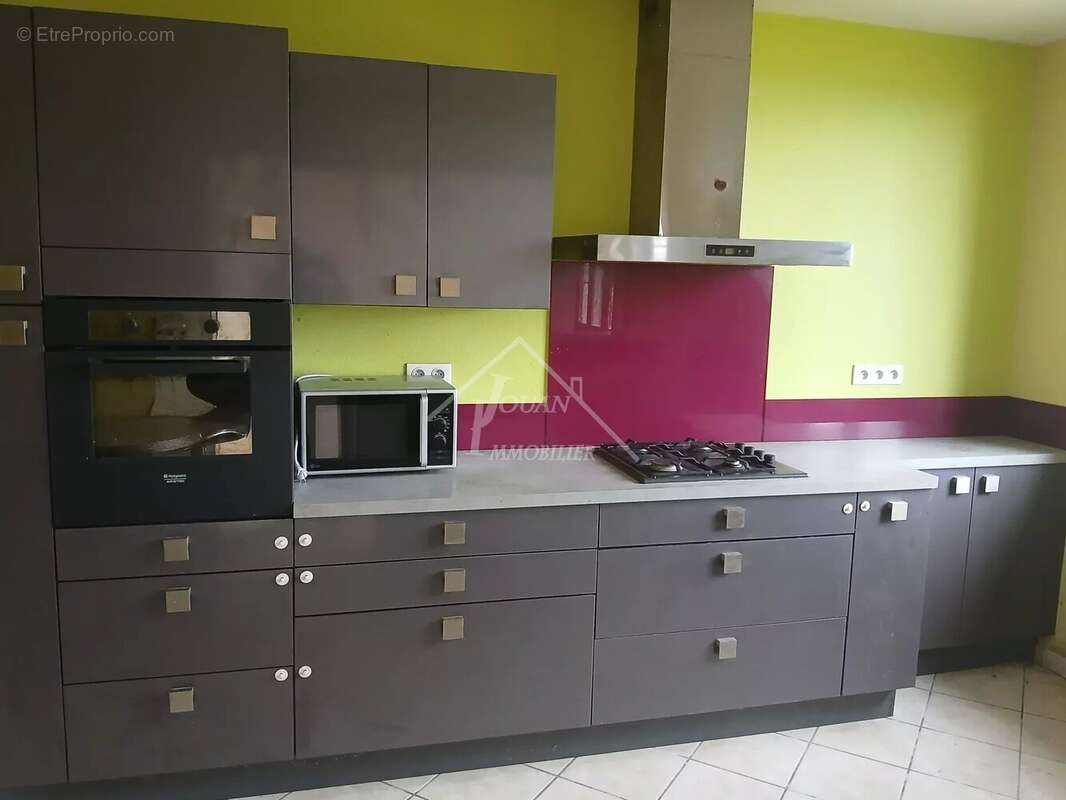 Maison à CHAVROCHES