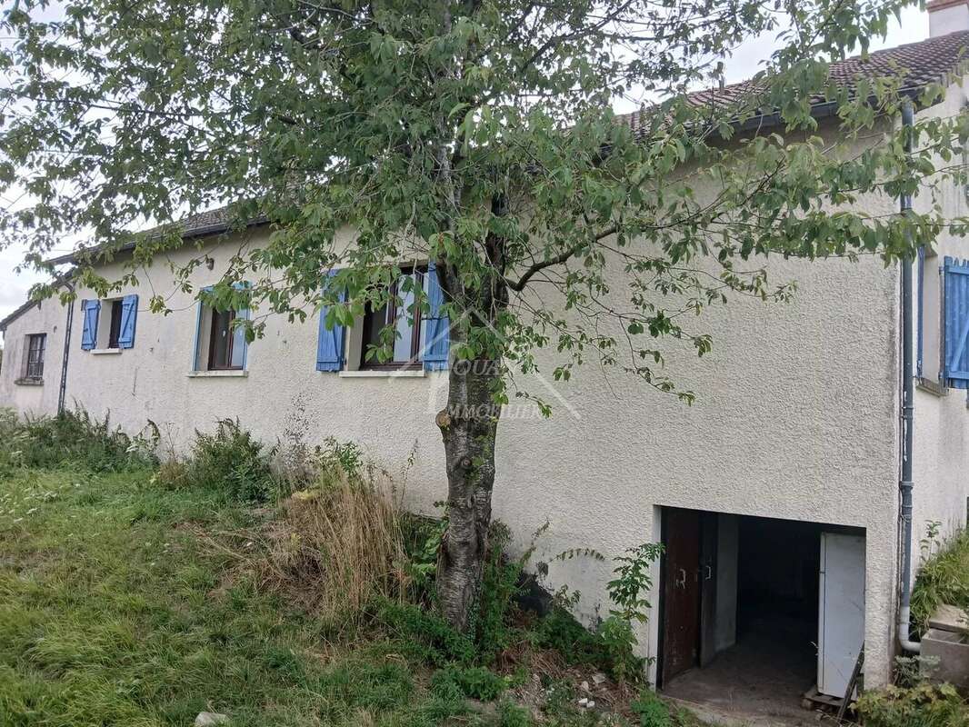 Maison à CHAVROCHES