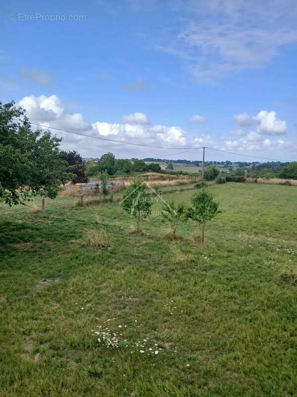 Maison à CHAVROCHES