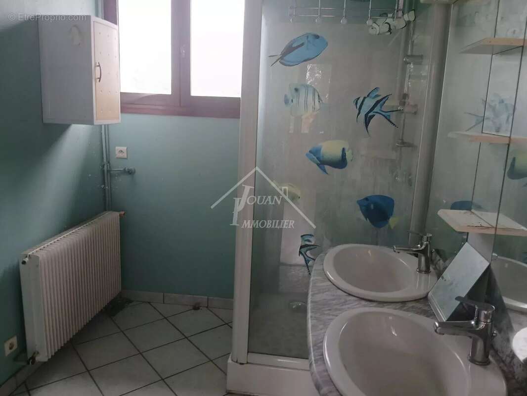 Maison à CHAVROCHES