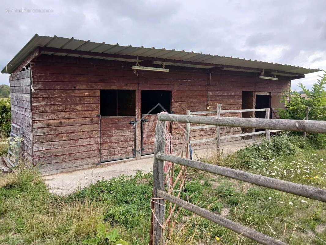 Maison à CHAVROCHES