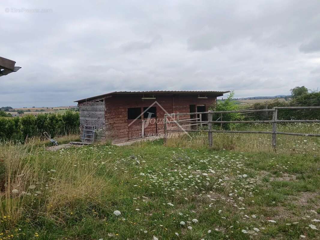 Maison à CHAVROCHES