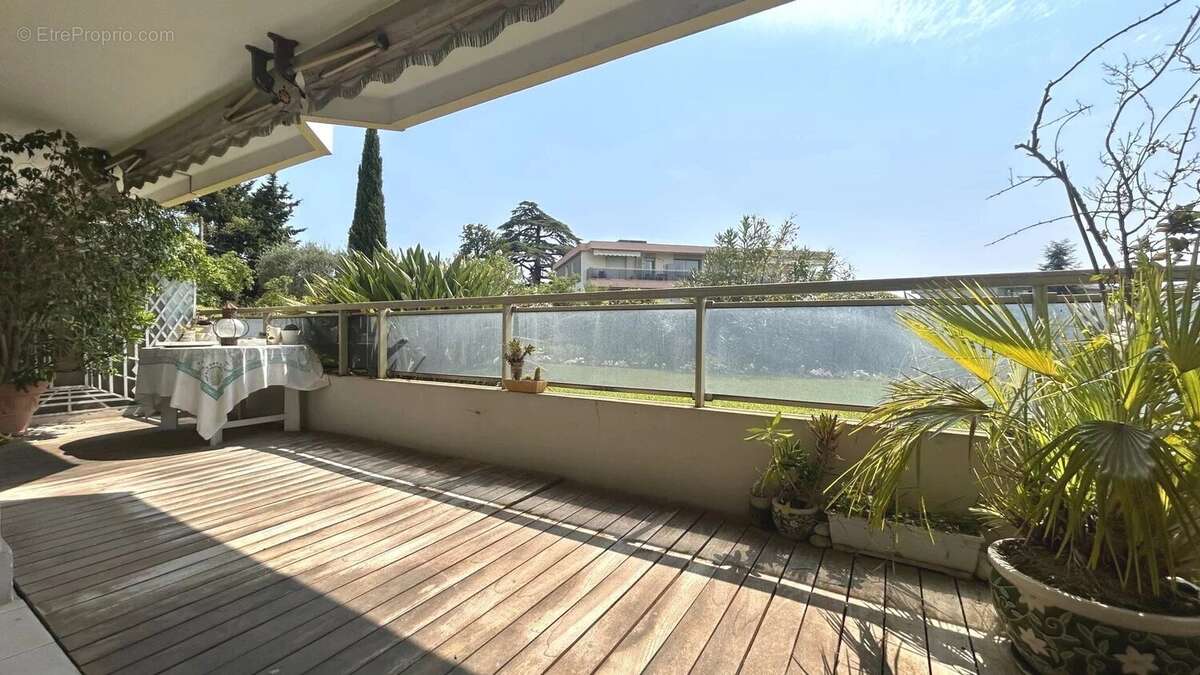 Appartement à CANNES